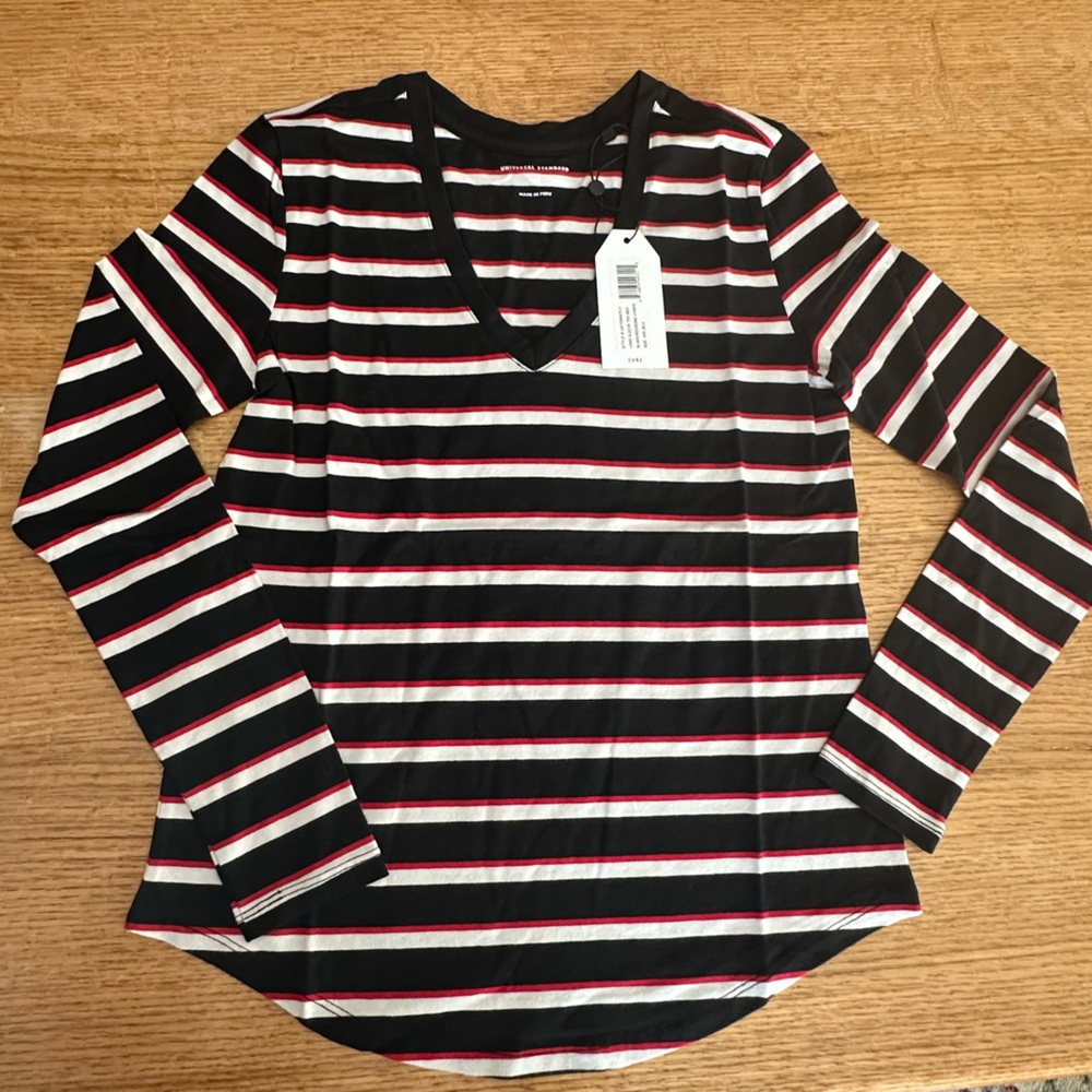 Universal Standard NWT LONG SLEEVE TEE REX
BLACK/RED/BONE STRIPE Sz 0/00, 4XS